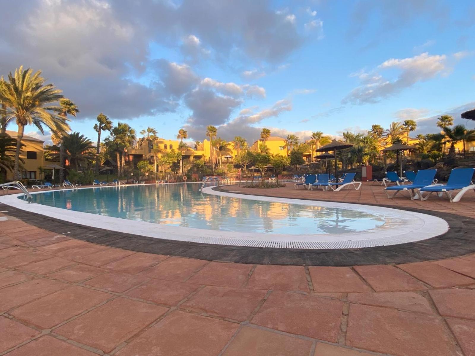 Adamsurfcom Apartment Corralejo Exterior photo